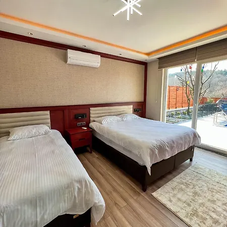 Kiana Villa *
